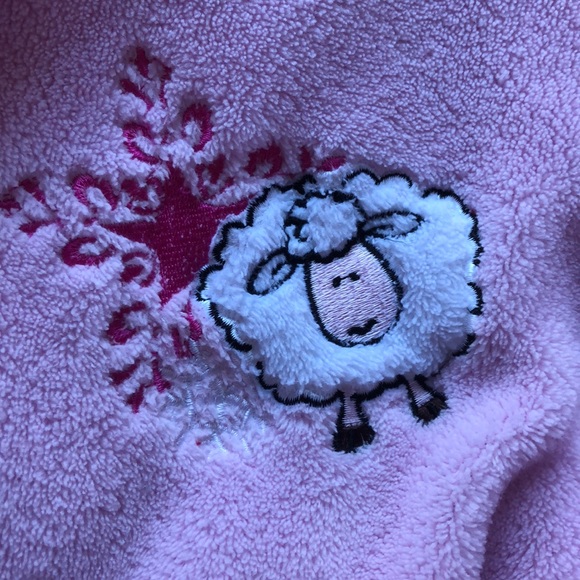 Nice and cozy pink robe - Picture 4 of 9